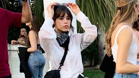 jenna ortega in bikini|Jenna Ortega’s Coachella 2023 Outfit: Actress Rocks White。